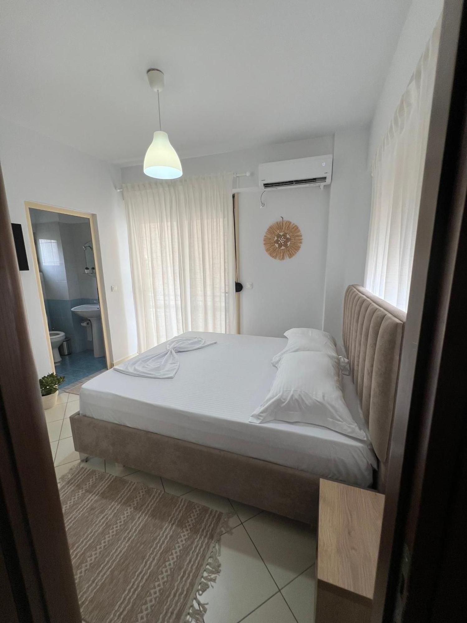 Helios Rooms Sarandë Exterior foto