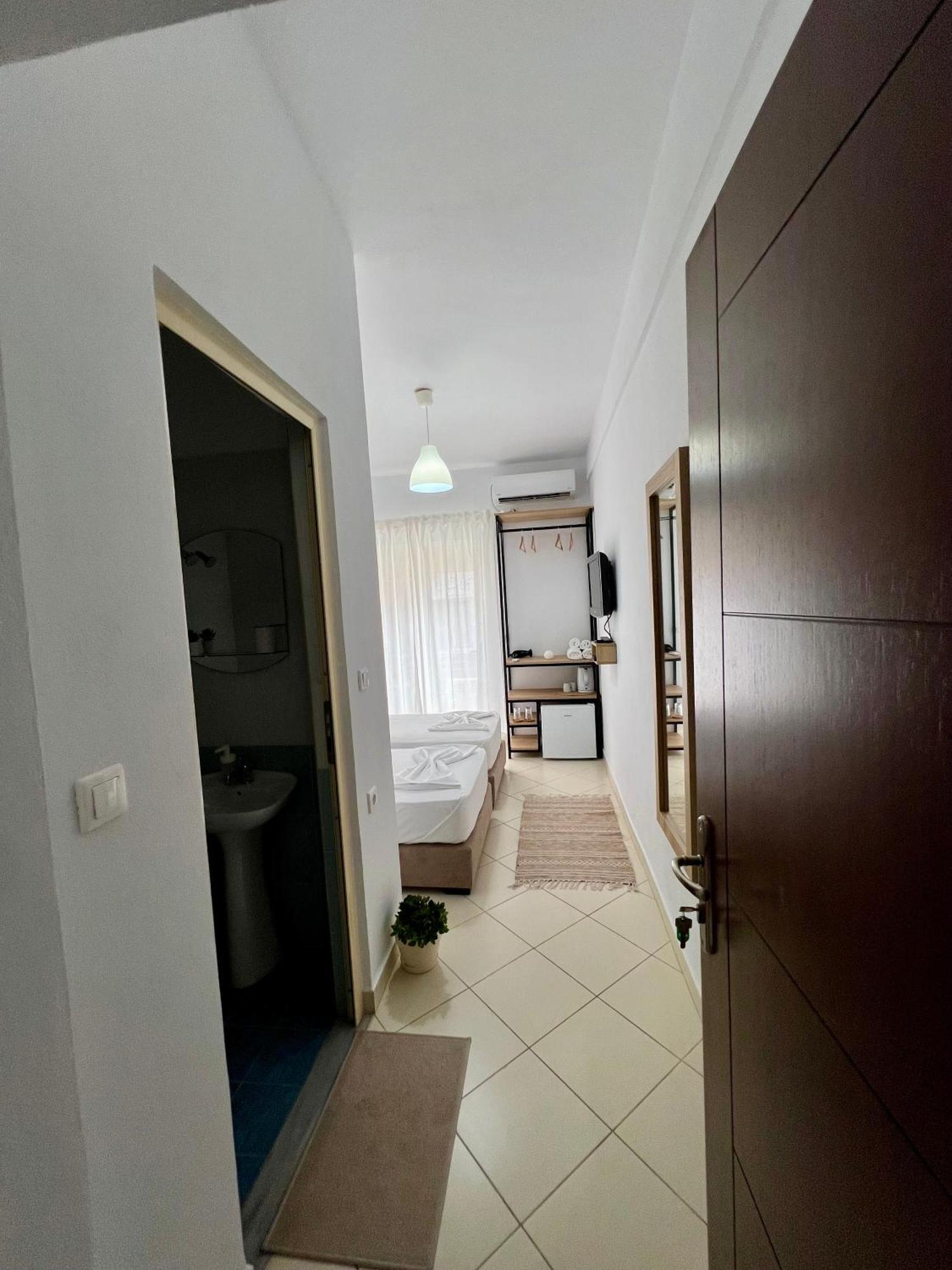 Helios Rooms Sarandë Exterior foto